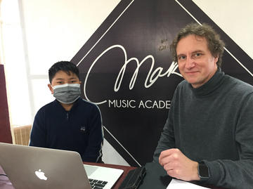Listening session with violin student at the Music Academy Kohima, 25.2.2022 Listening session with violin student at the Music Academy Kohima, 25.2.2022